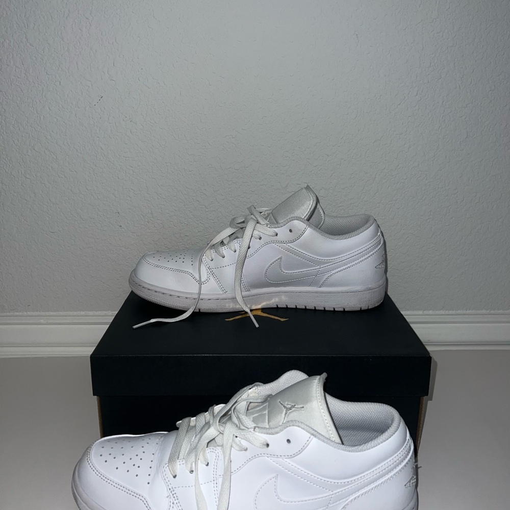 Nike Air Jordan 1 Low triple white